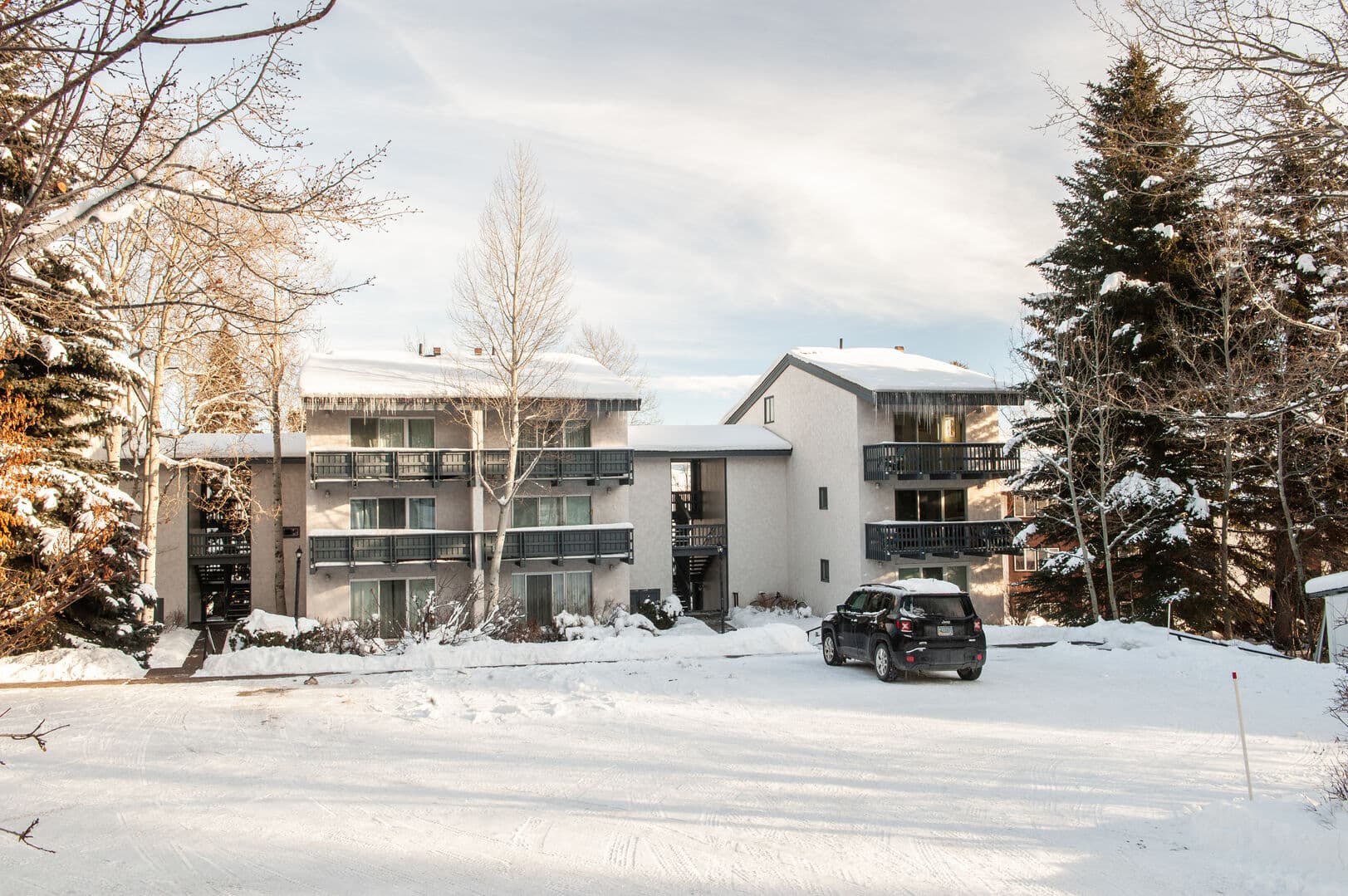 Four Seasons 2 Winter Exterior