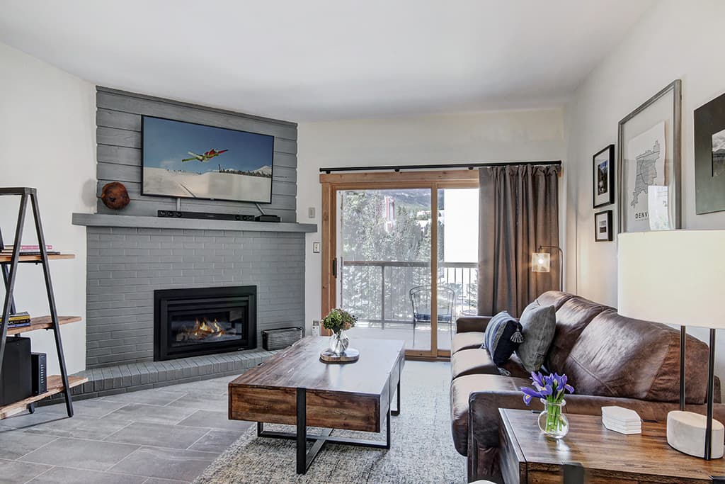 Living Area - Mountainwood 301 - Breckenridge Vacation Rental