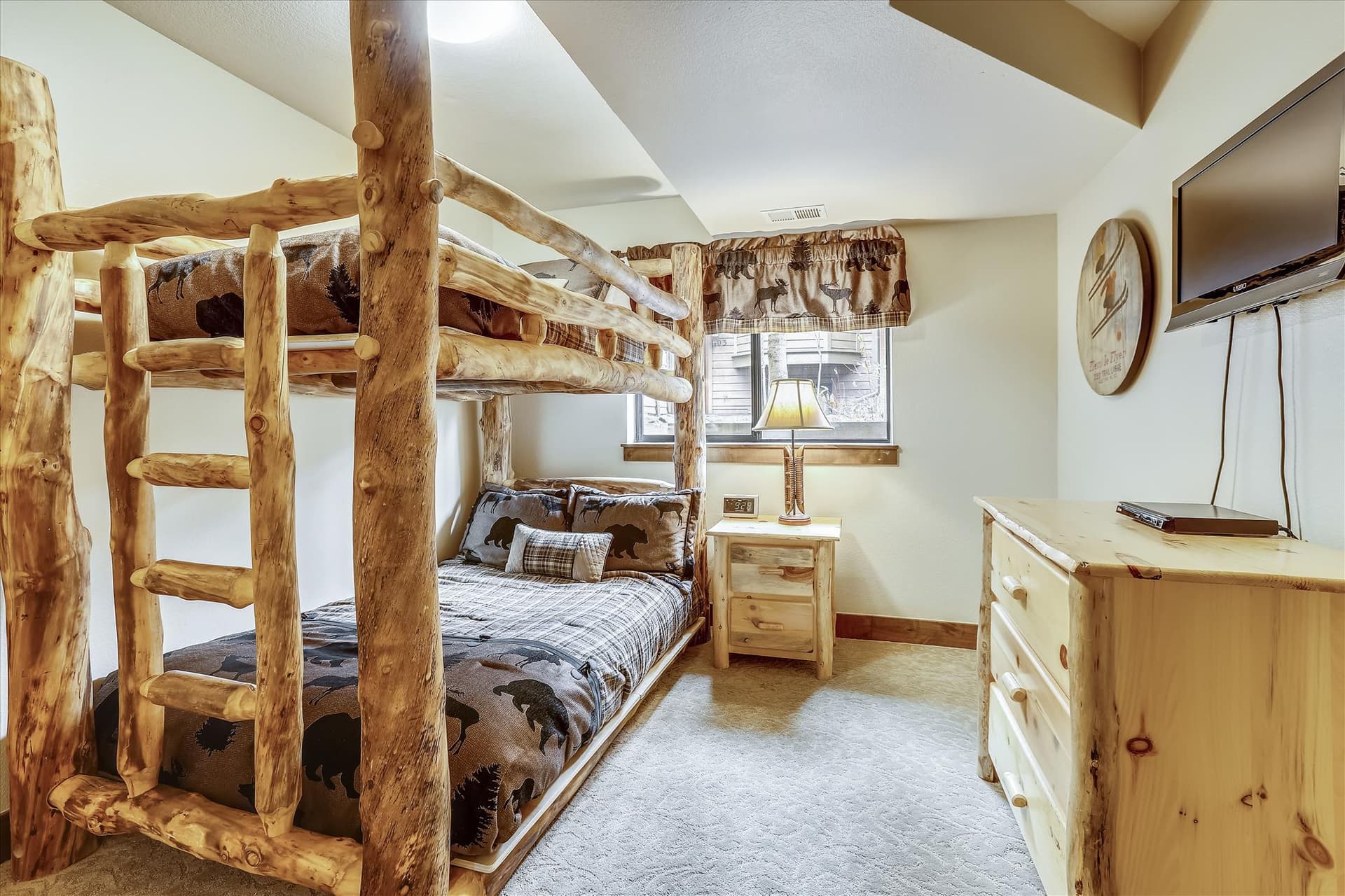 Bedroom, Village Point 109, Breckenridge Vacation Rental