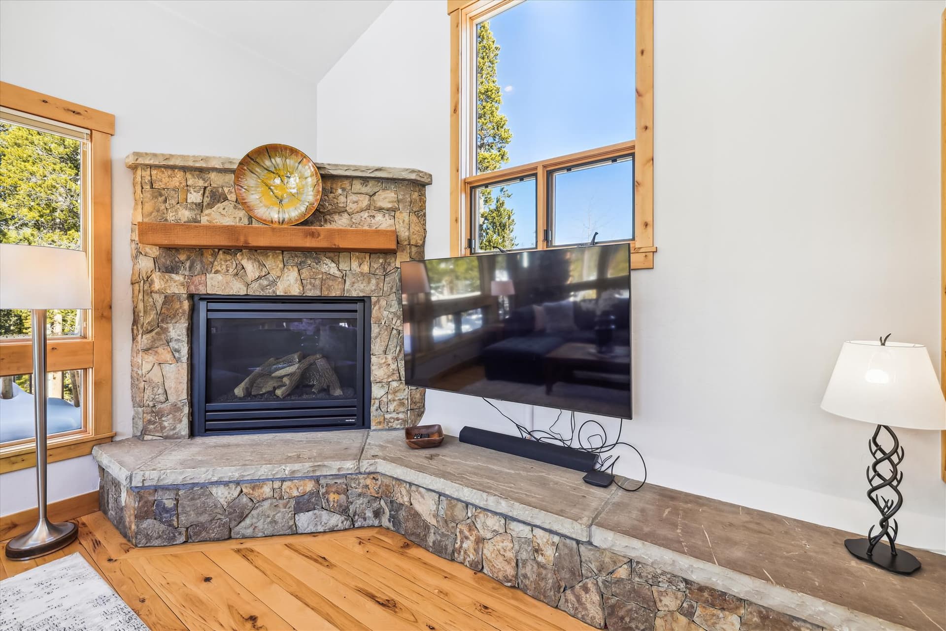 Living Area - Lone Hand Lodge - Breckenridge Vacation Rental