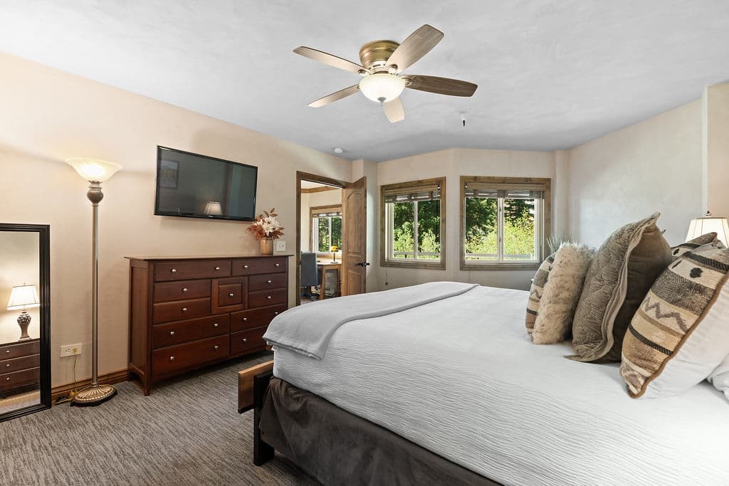Bedroom, Village at Breckenridge Chateaux 1023, Breckenridge Vacation Rental