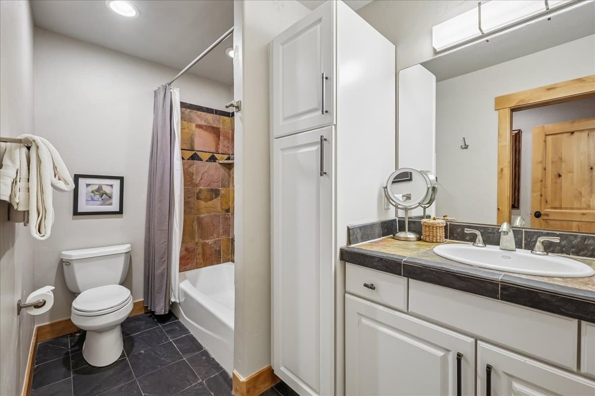 Bathroom - Frisco Fling - Frisco Vacation Rental