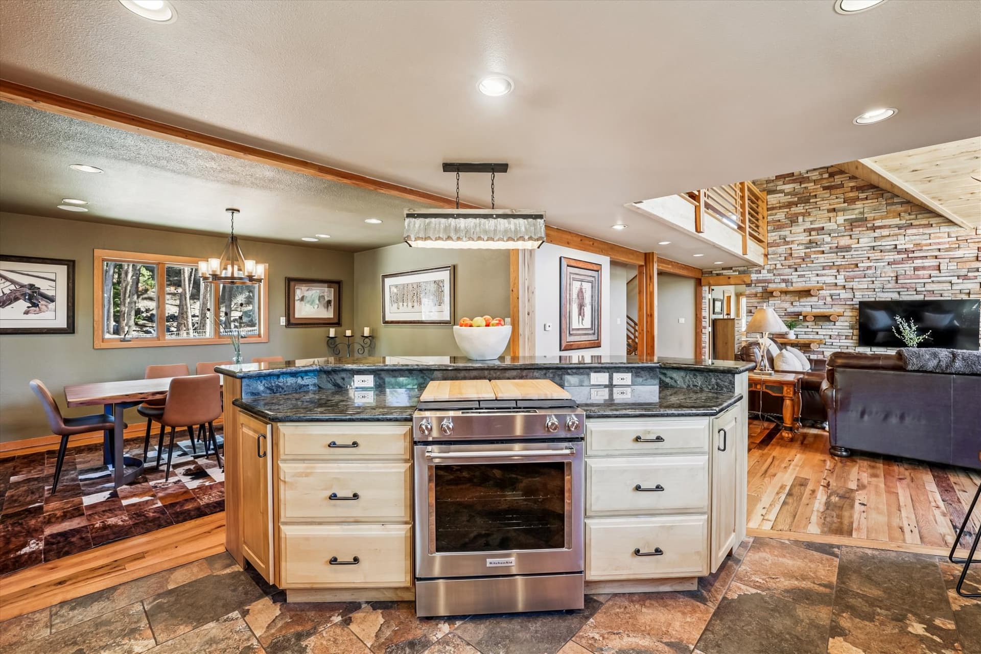 Kitchen - Mountain Serenity Retreat - Blue River Vacation Rental