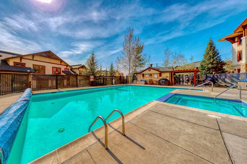 EagleRidge Lodge