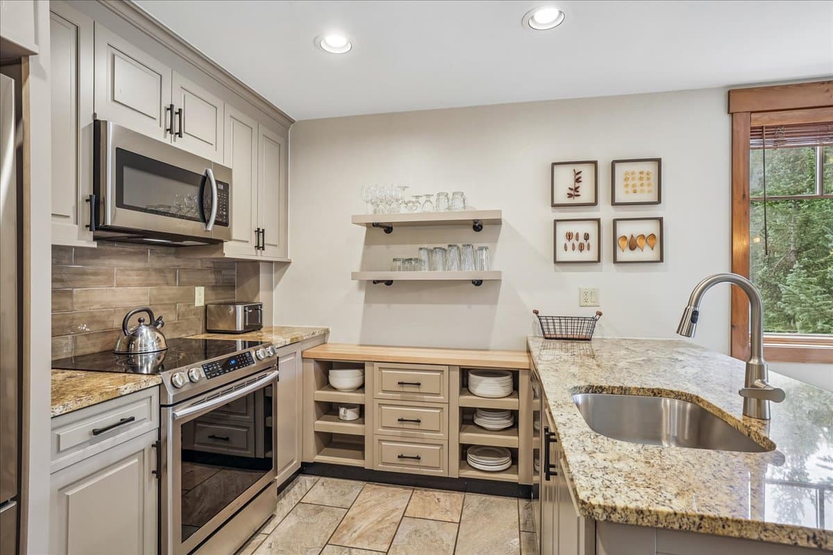 Kitchen - Mountain Thunder Lodge 1201 - Breckenridge Vacation Rental
