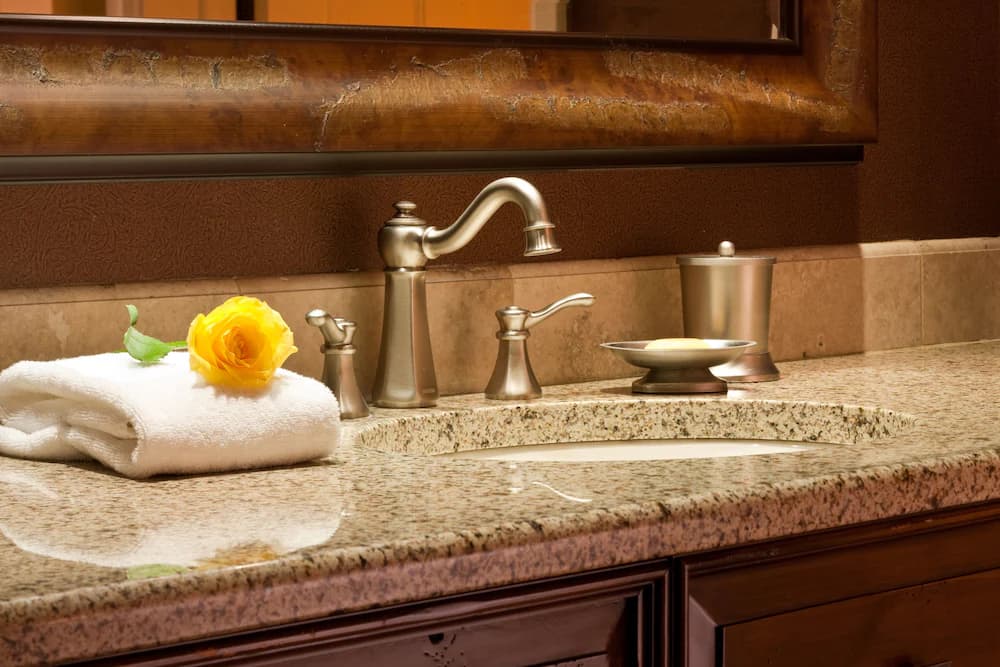 Bathroom sink