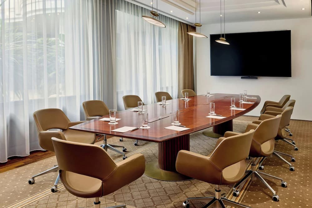 Meeting facility