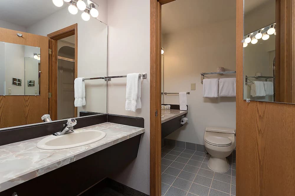 Bathroom amenities