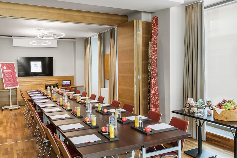 Meeting facility
