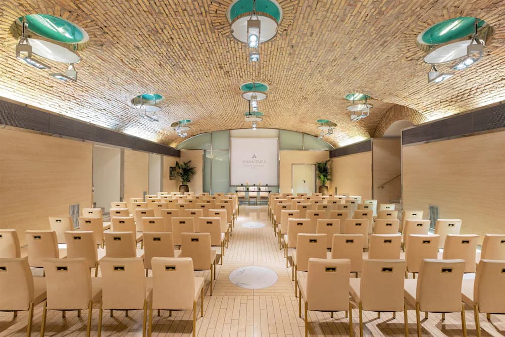 Meeting facility