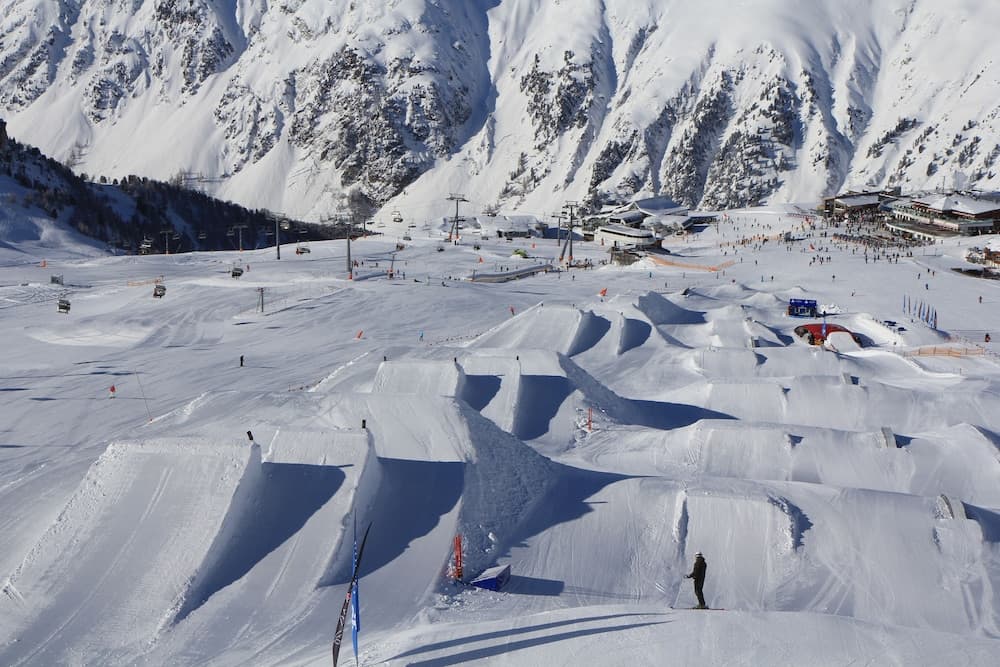 Snow and ski sports