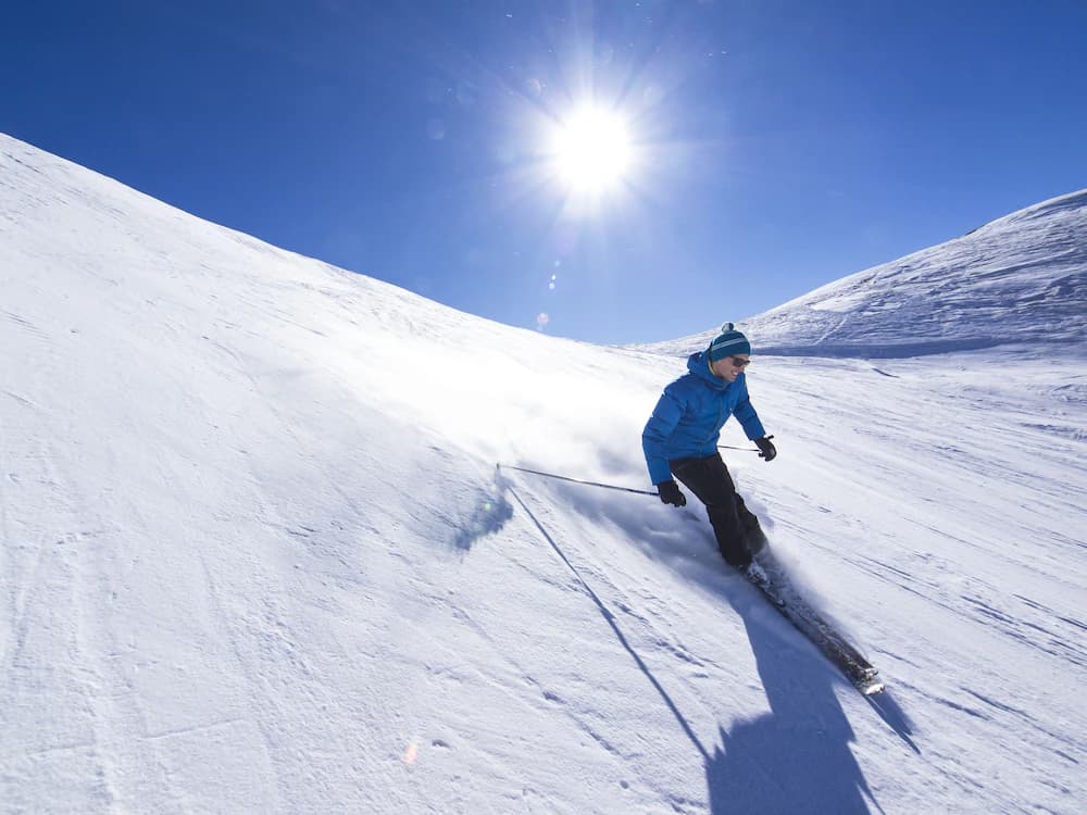 Snow and ski sports