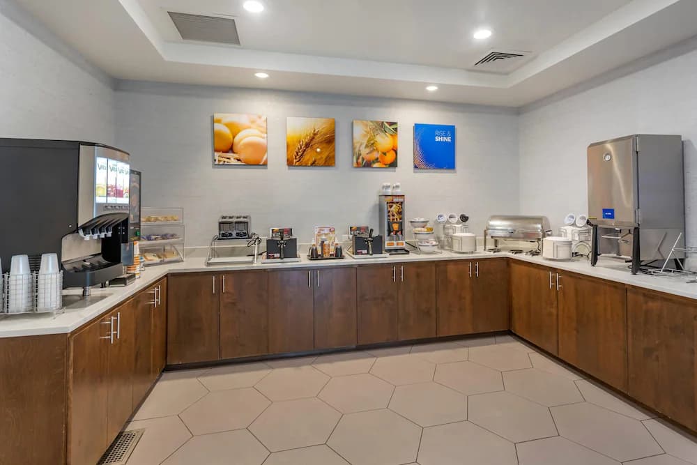 Breakfast area