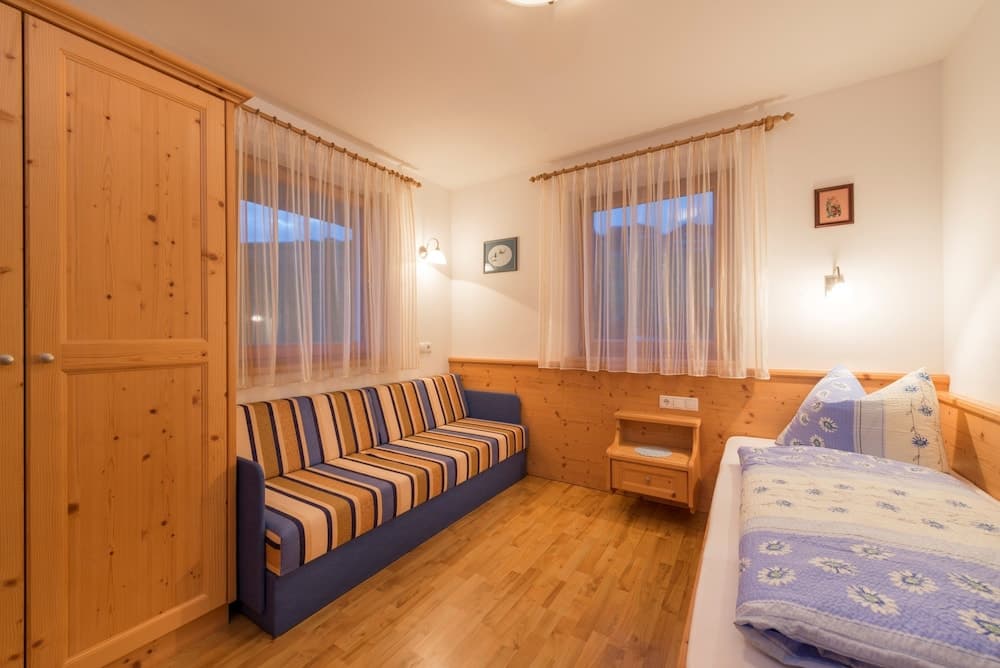 Children's theme room