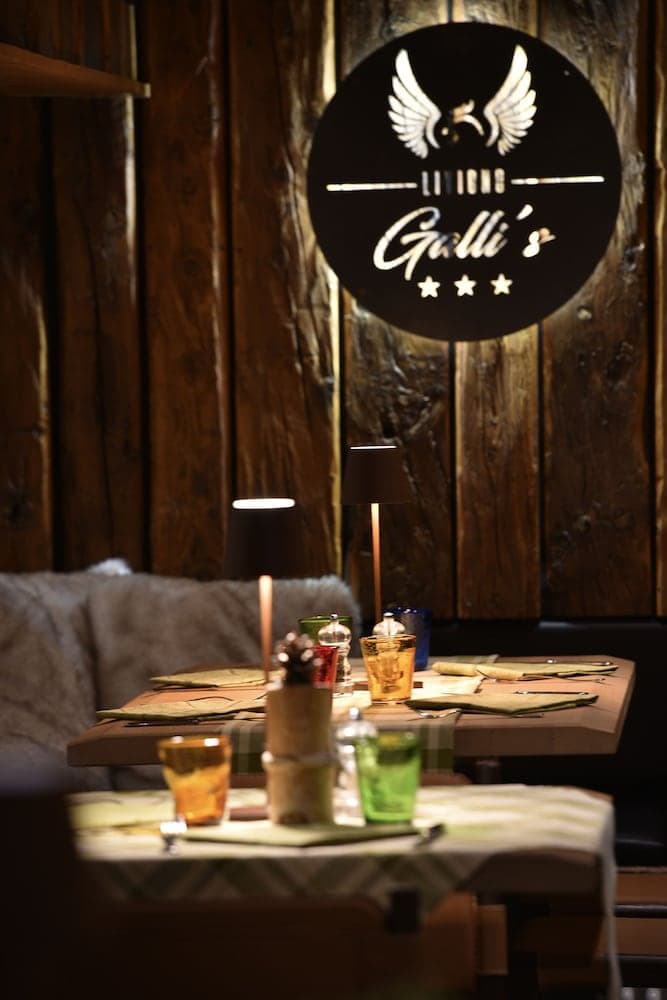 Couples dining