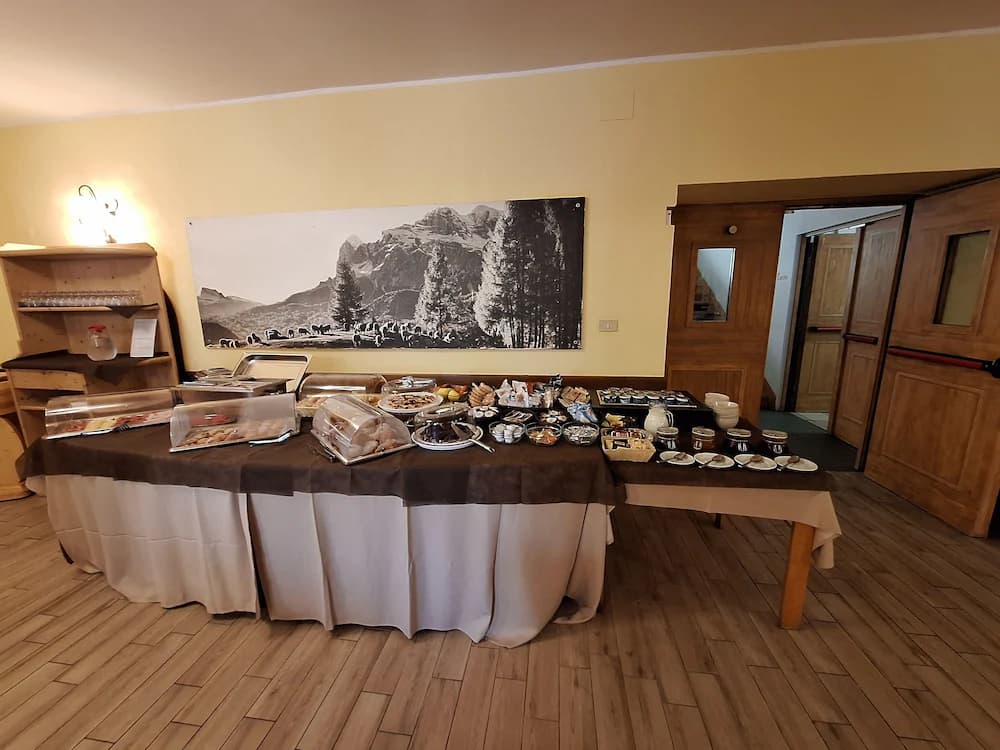 Breakfast buffet